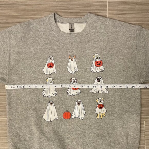 Halloween Graphic Crewneck Sweatshirt Ghost Dogs Print Size Medium - Picture 8 of 9